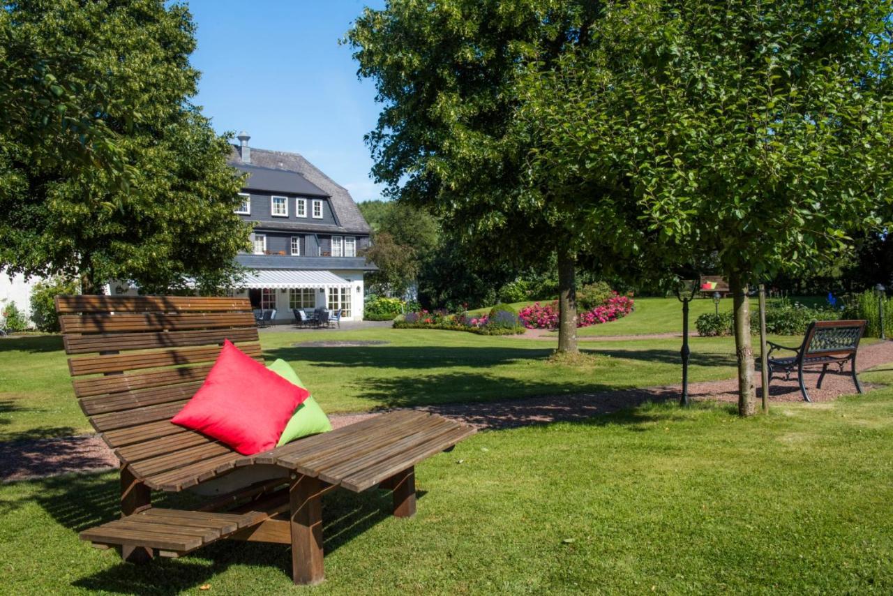 Hotel Waldhaus Foeckinghausen Bestwig Bagian luar foto
